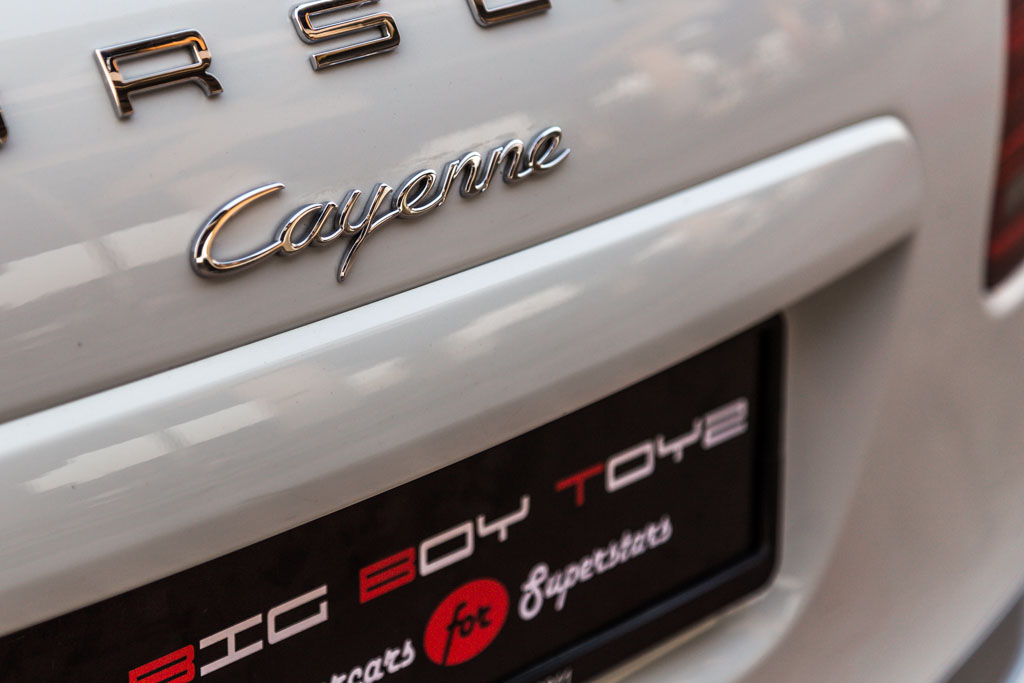 Porsche Cayenne Diesel model and badging 2