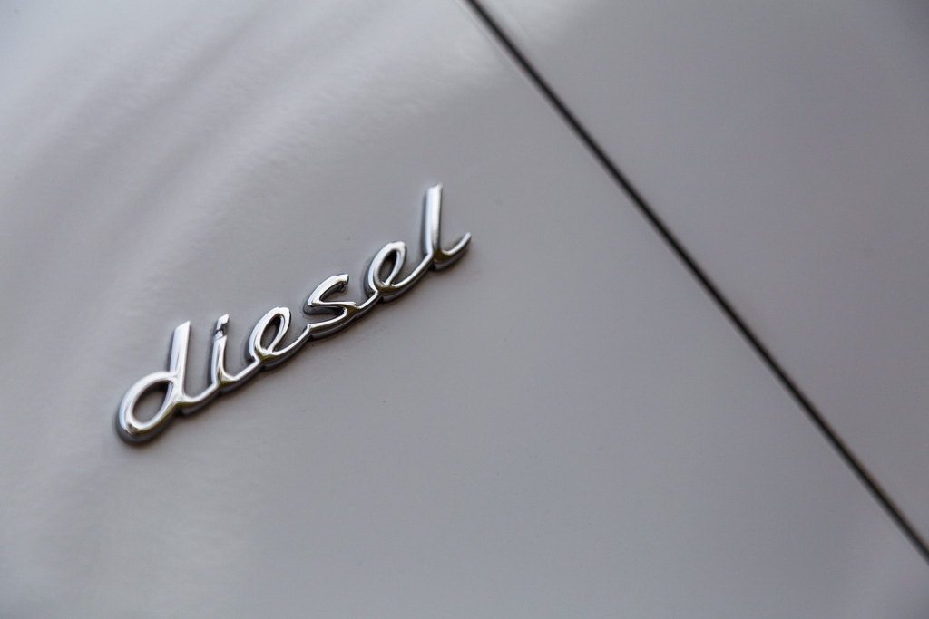 Porsche Cayenne Diesel model and badging