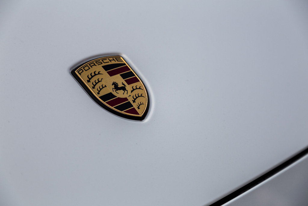 Porsche Cayenne Diesel model and badging 1