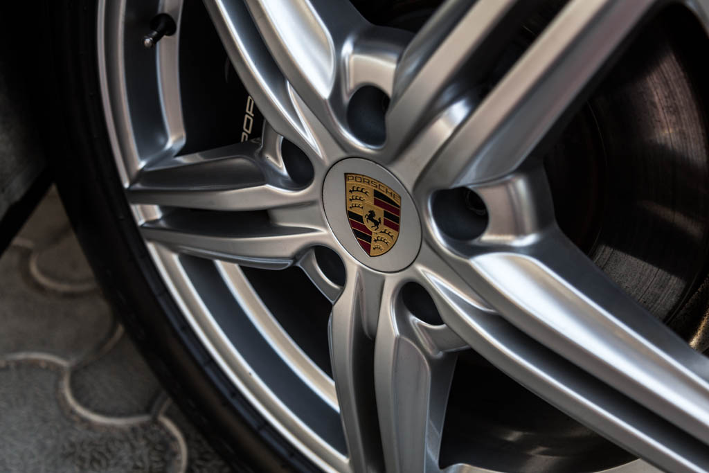 Porsche Cayenne Diesel wheel 1