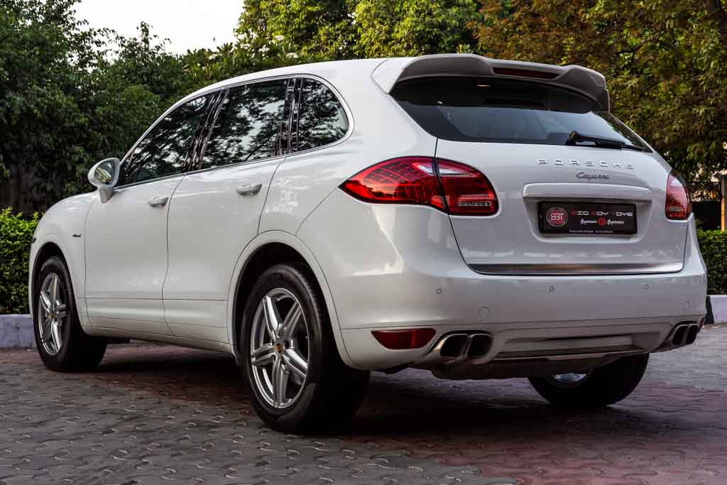 Porsche Cayenne Diesel rear left view