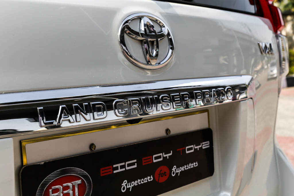 Toyota LandCruiser Prado VXL model and badging 1