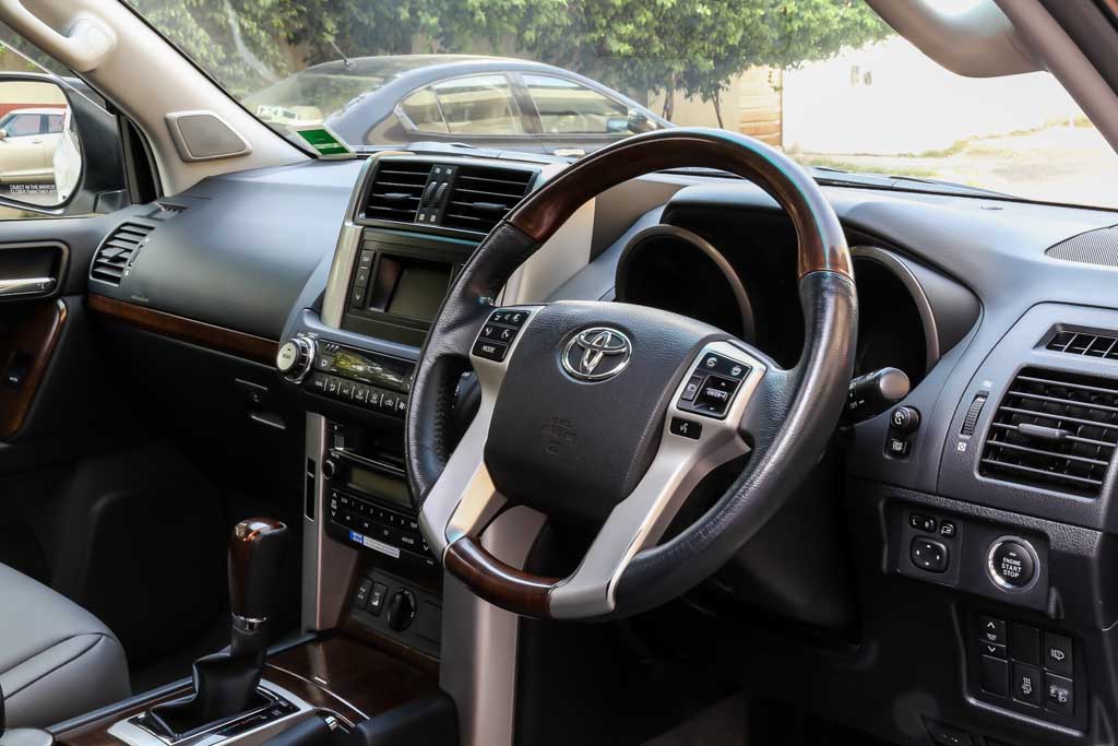 Toyota LandCruiser Prado VXL dashboard