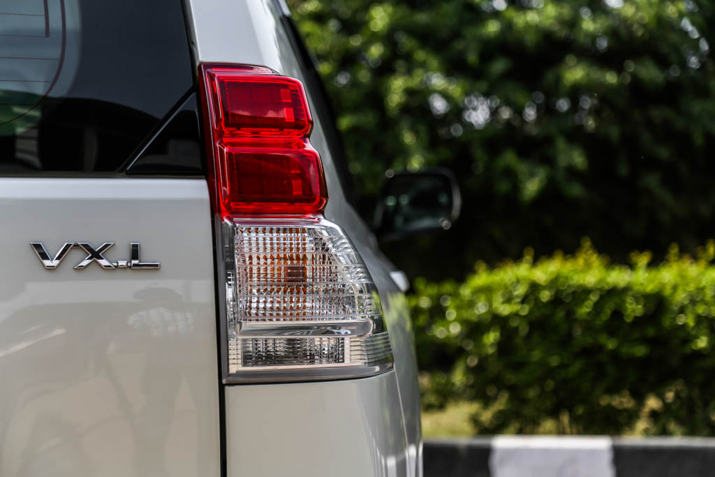Toyota LandCruiser Prado VXL taillight