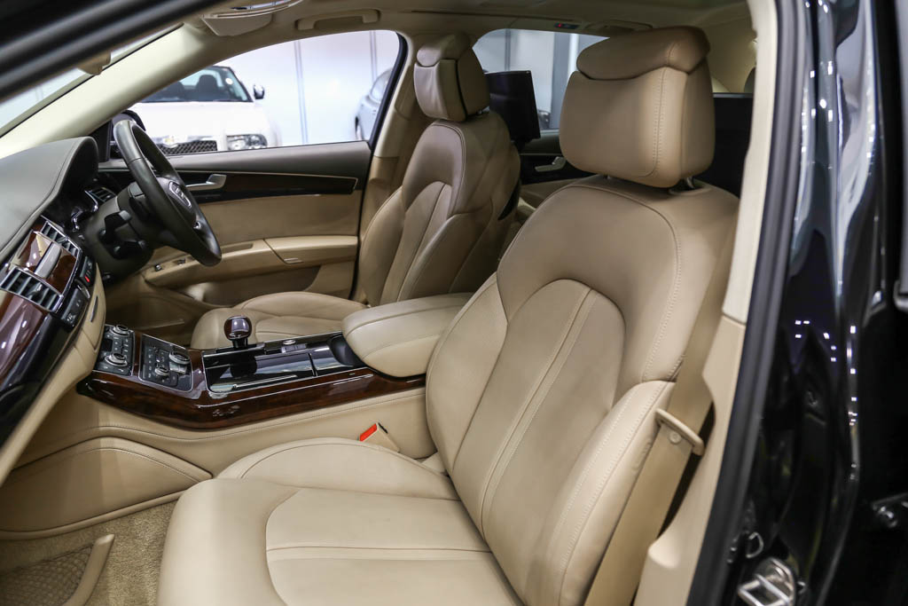 Audi A8 L door view of front seats 1