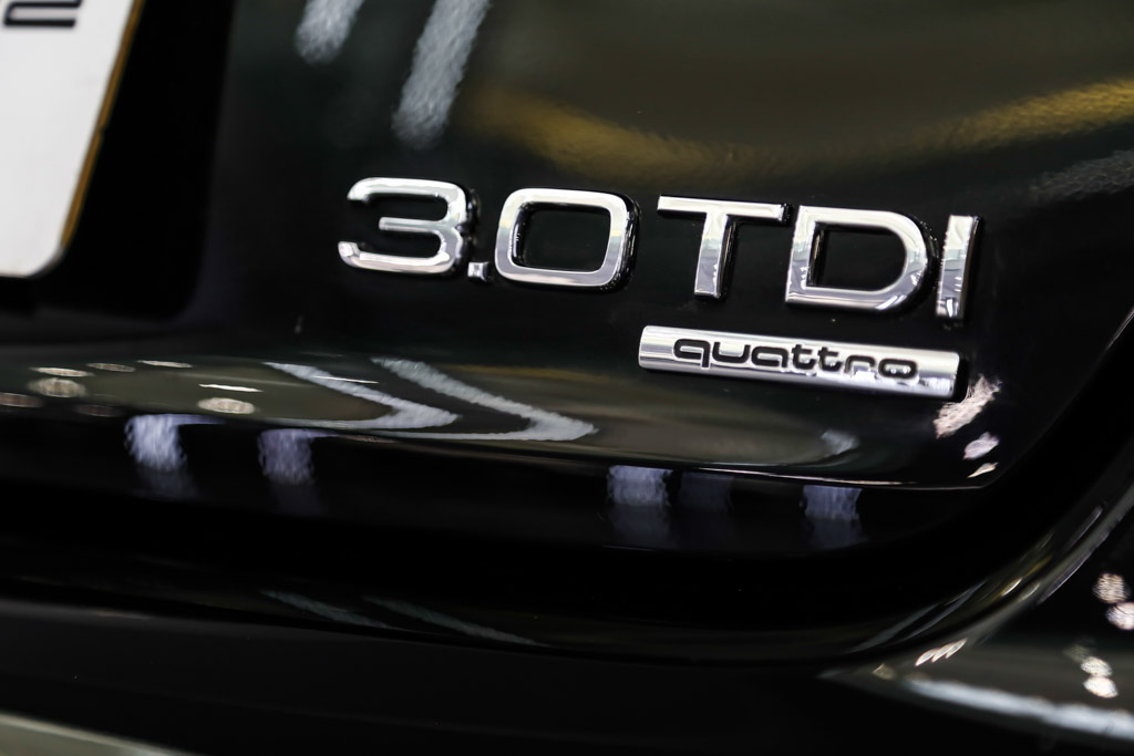 Audi A8 L model and badging 2