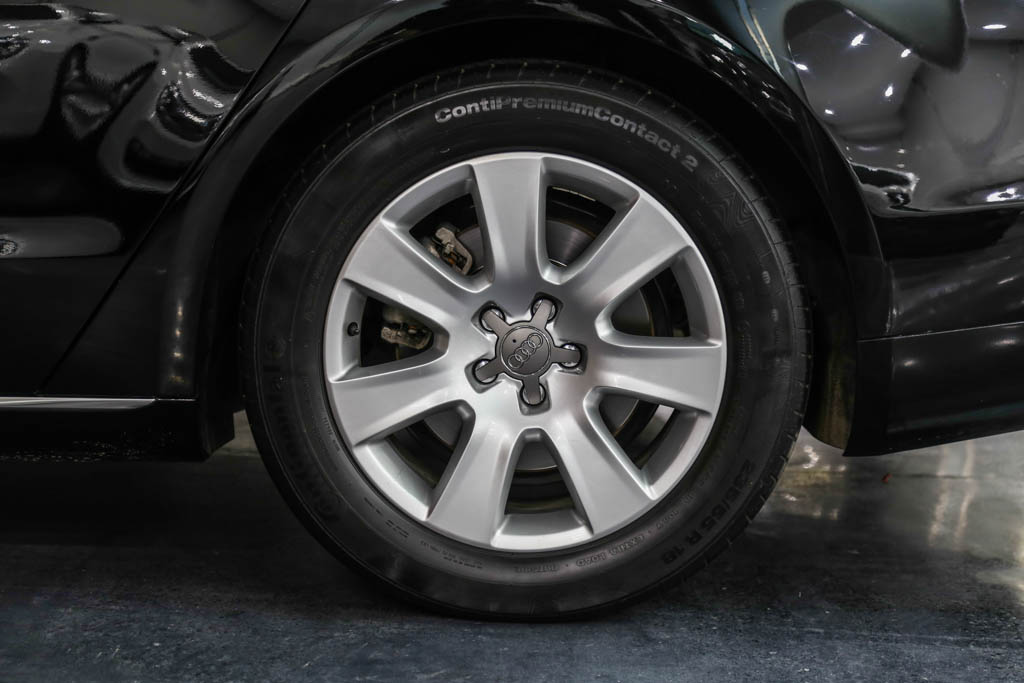 Audi A8 L wheel