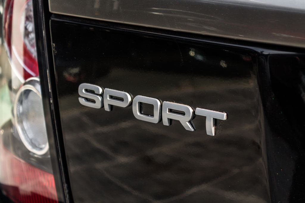 Range Rover Sport SE model and badging