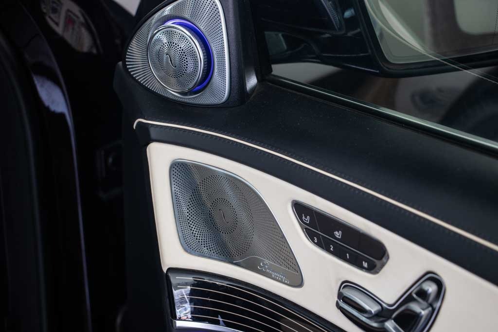 Mercedes Maybach S560