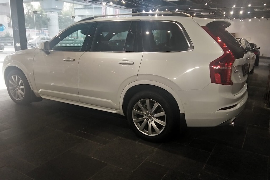 2017 Used Volvo XC90 Momentum