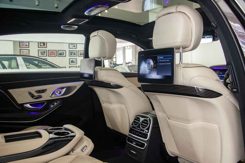 Mercedes Maybach S560