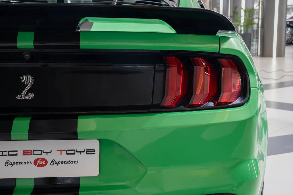 Ford Mustang (w/ Shelby GT500 Bodykit)