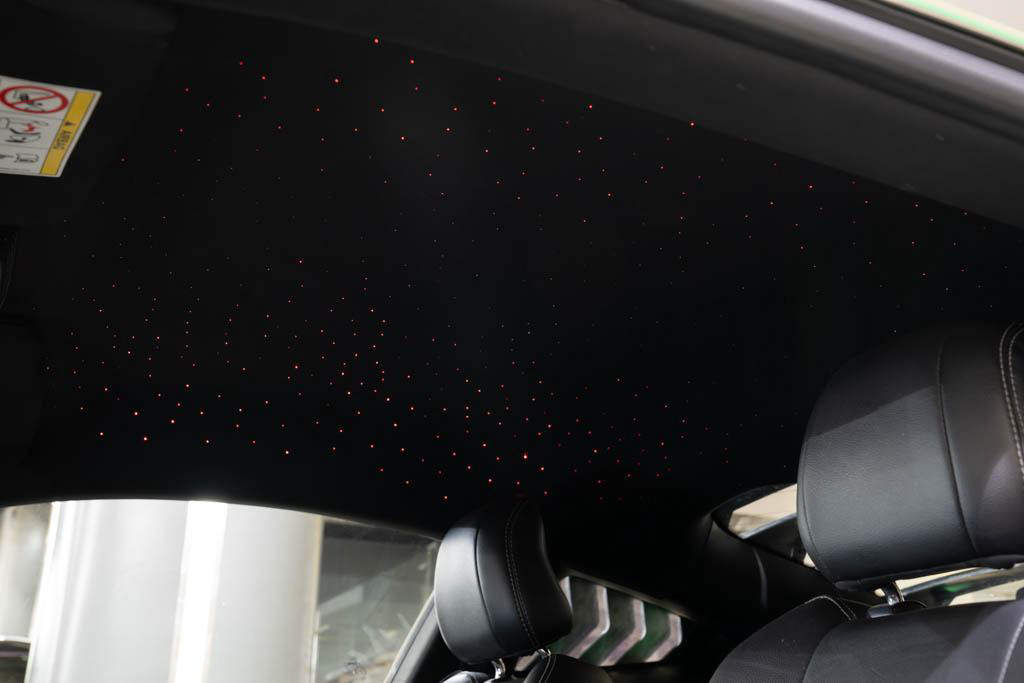 Ford Mustang (w/ Shelby GT500 Bodykit)