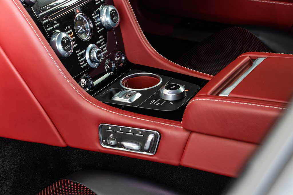 Aston Martin Rapide S