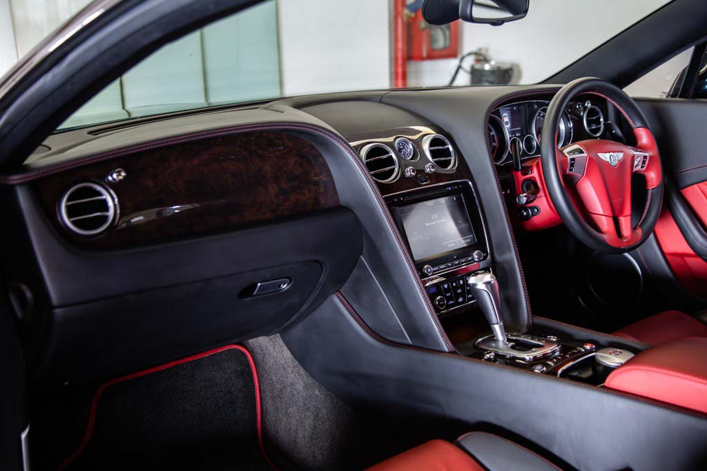 Bentley Continental GT V8