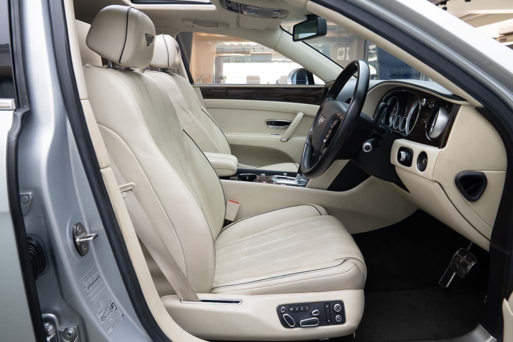 BENTLEY FLYING SPUR 'W12'