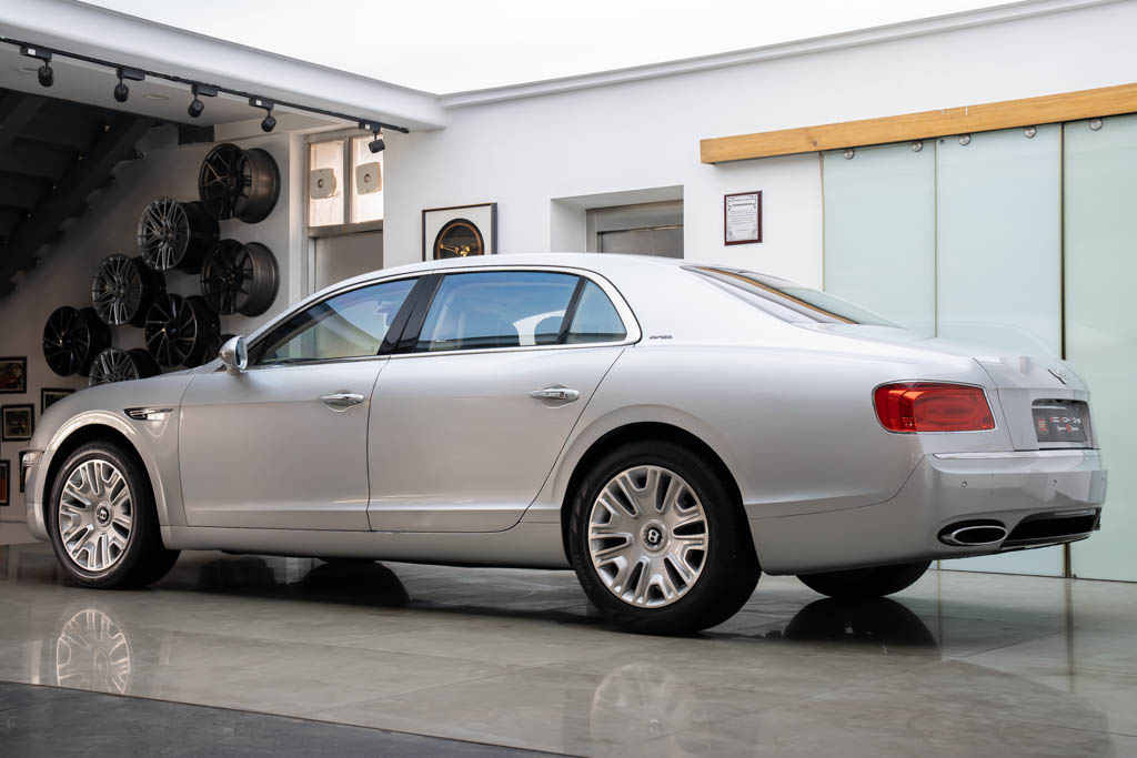 BENTLEY FLYING SPUR 'W12'