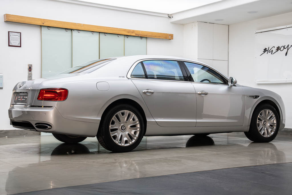 BENTLEY FLYING SPUR 'W12'