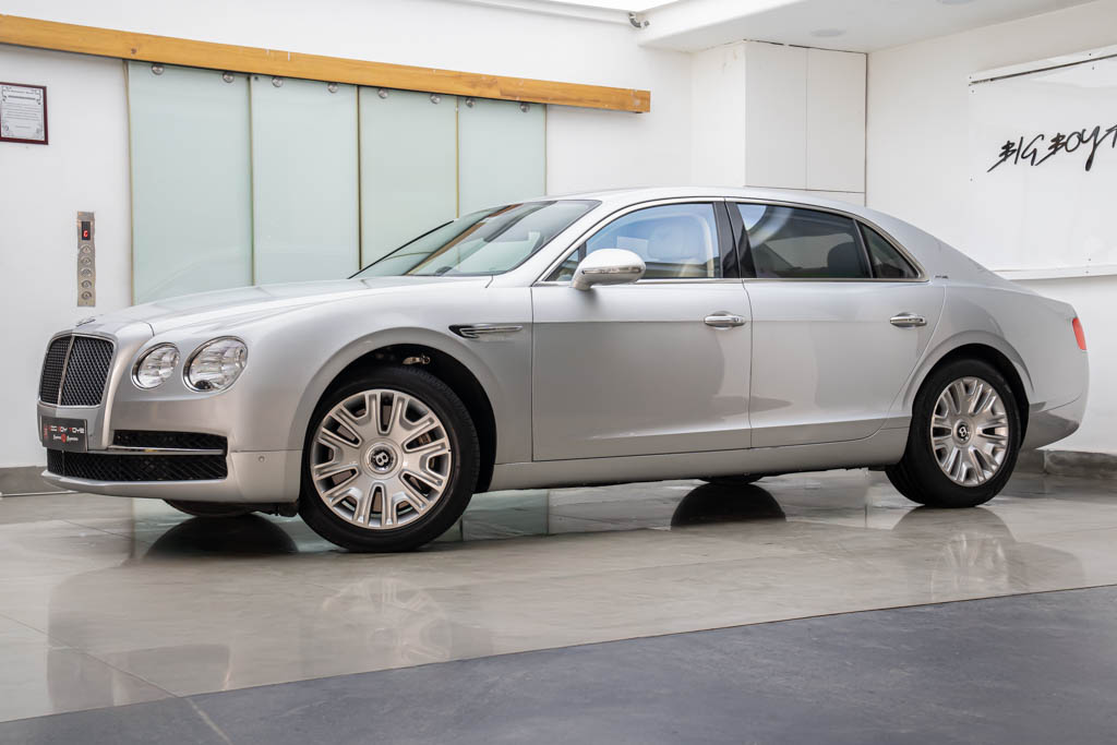 BENTLEY FLYING SPUR 'W12'