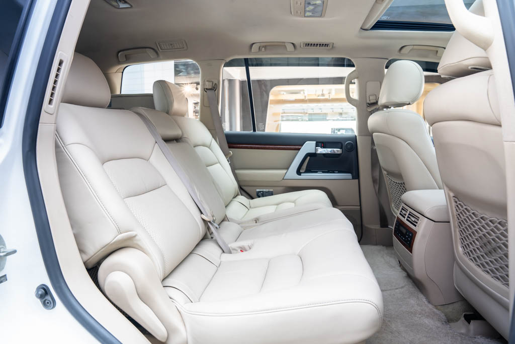 TOYOTA LAND CRUISER LC200 VX