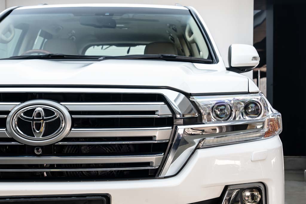 TOYOTA LAND CRUISER LC200 VX