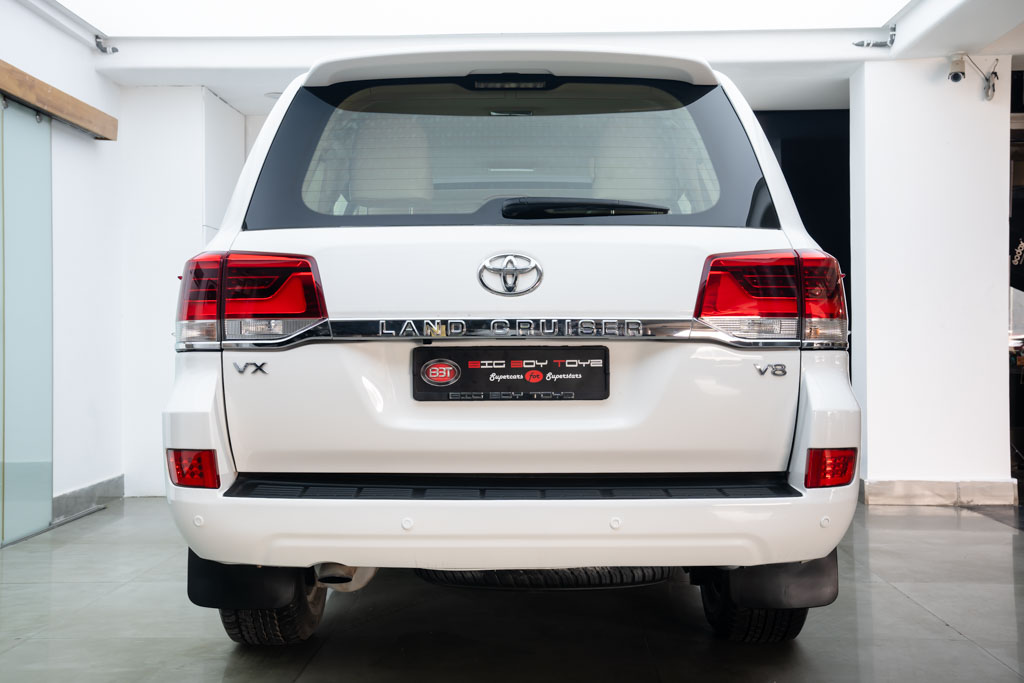 TOYOTA LAND CRUISER LC200 VX