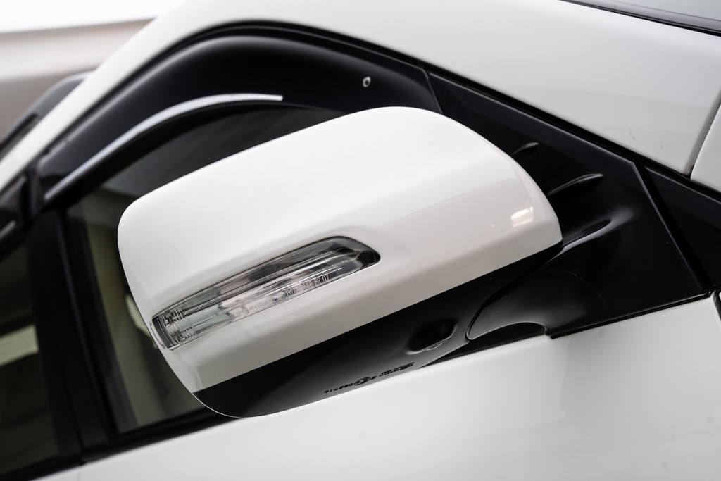 TOYOTA LAND CRUISER LC200 VX