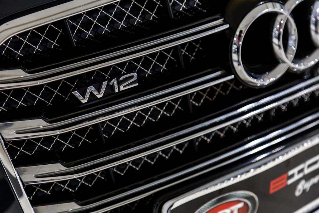 Audi A8 W12