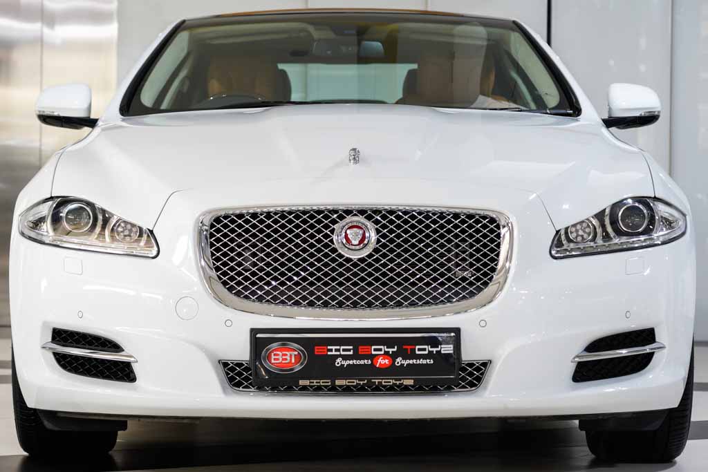 Jaguar XJL "Portfolio"