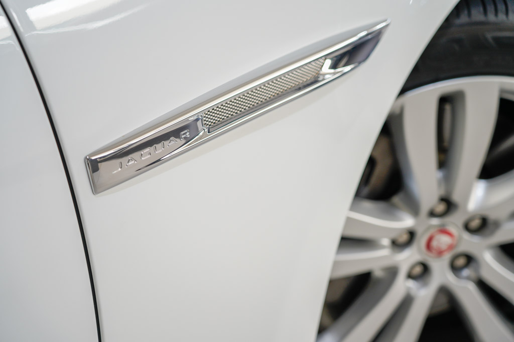 Jaguar XJL "Portfolio"