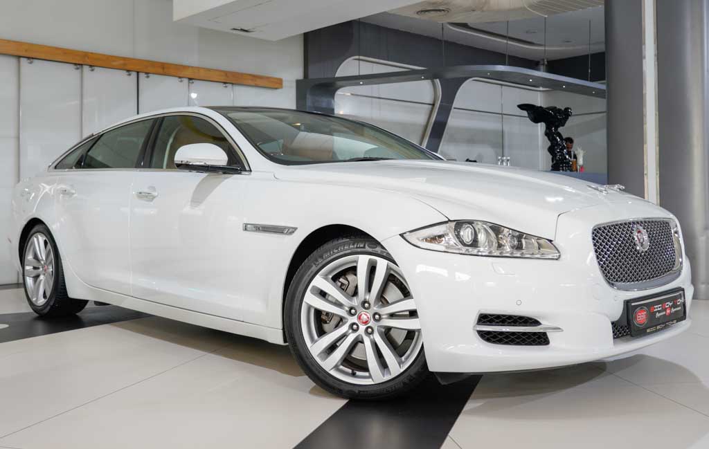 Jaguar XJL "Portfolio"