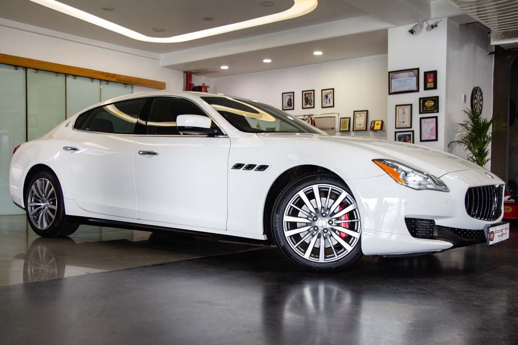 Maserati Quattroporte