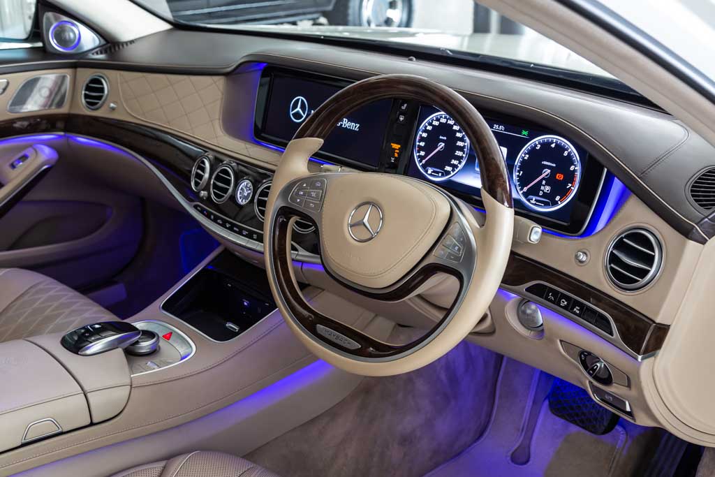 MERCEDES MAYBACH S500