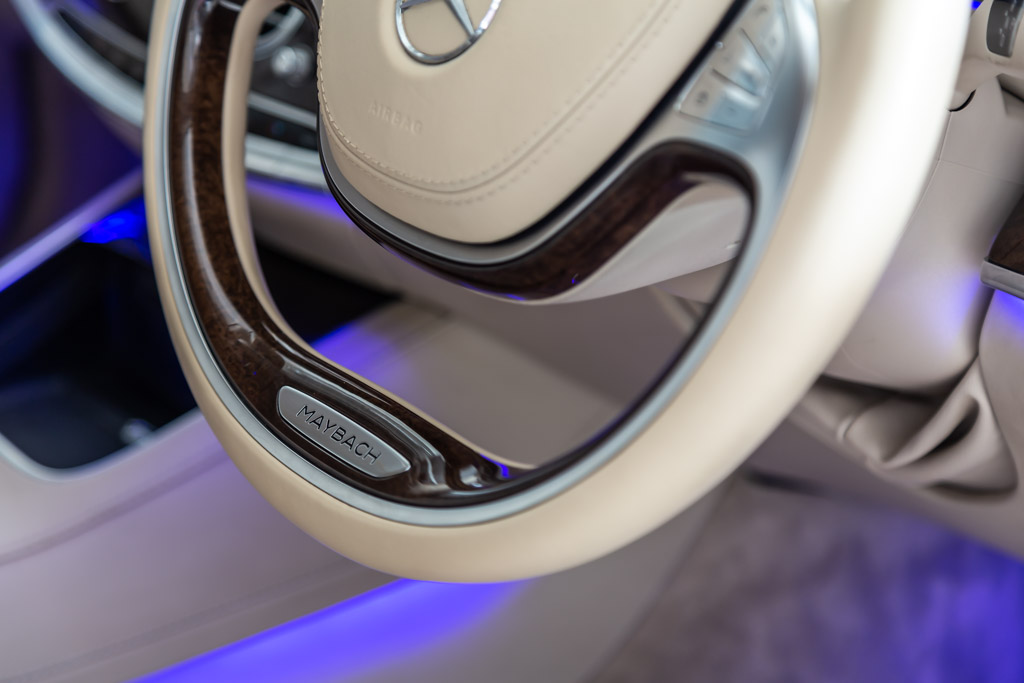 MERCEDES MAYBACH S500