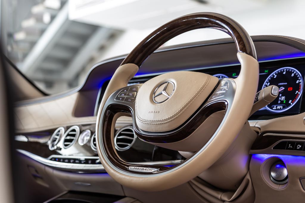 MERCEDES MAYBACH S500