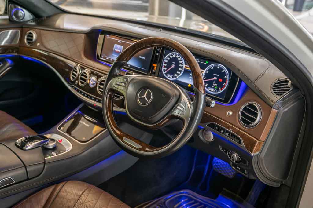 MERCEDES MAYBACH S500