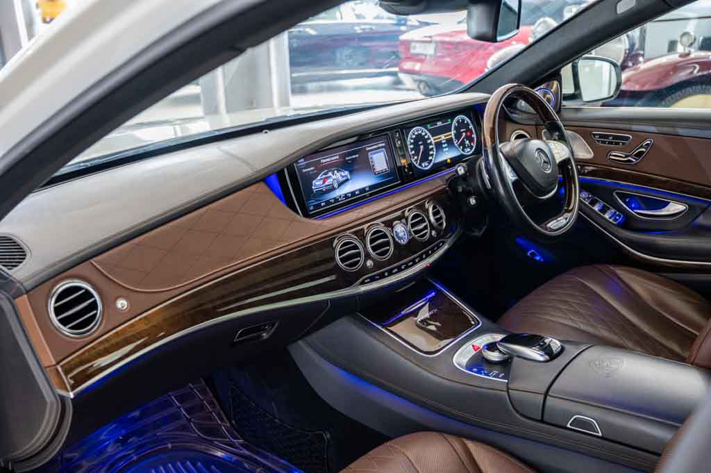 MERCEDES MAYBACH S500