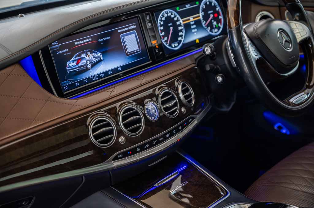 MERCEDES MAYBACH S500
