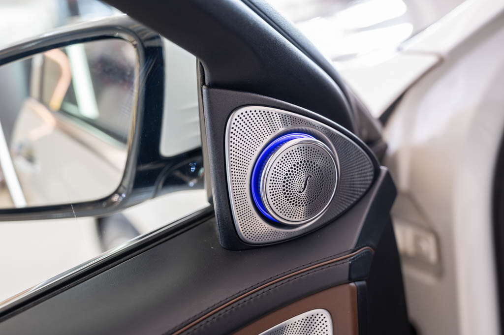 MERCEDES MAYBACH S500