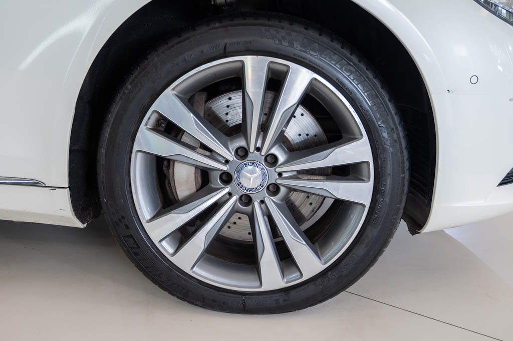 MERCEDES MAYBACH S500