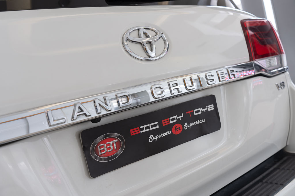 TOYOTA LAND CRUISER LC200 VX