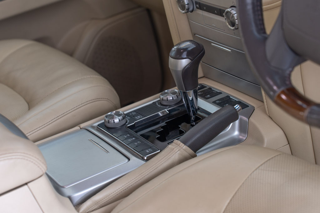 TOYOTA LAND CRUISER LC200 VX