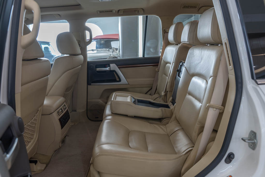 TOYOTA LAND CRUISER LC200 VX