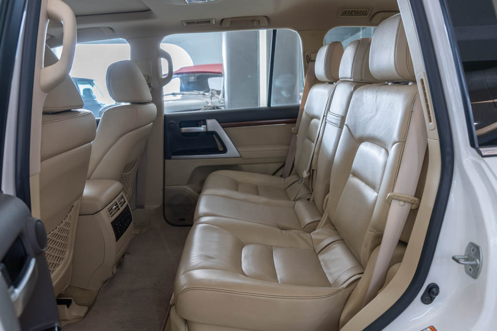 TOYOTA LAND CRUISER LC200 VX