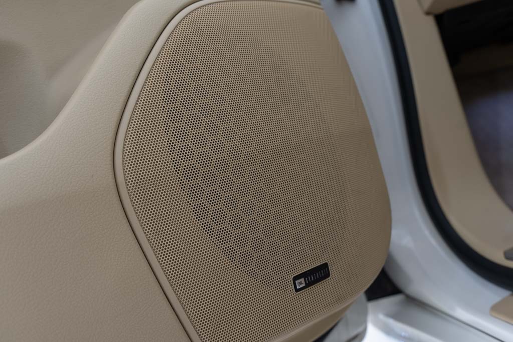 TOYOTA LAND CRUISER LC200 VX