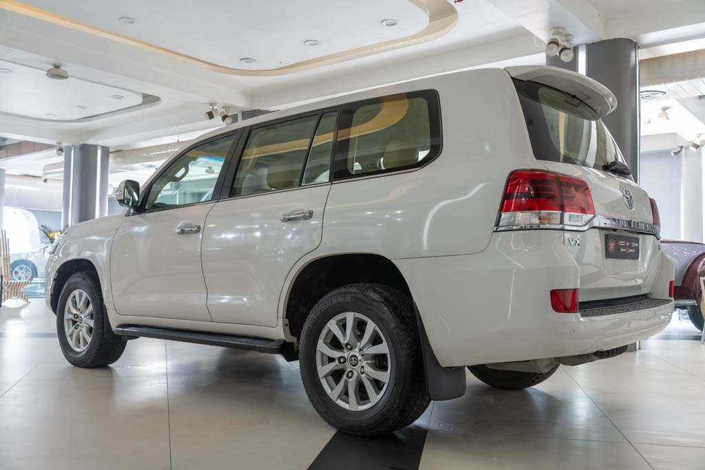 TOYOTA LAND CRUISER LC200 VX