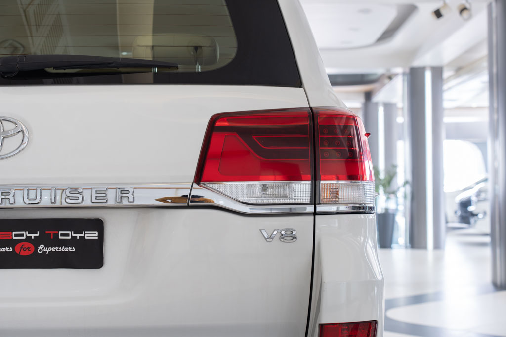 TOYOTA LAND CRUISER LC200 VX