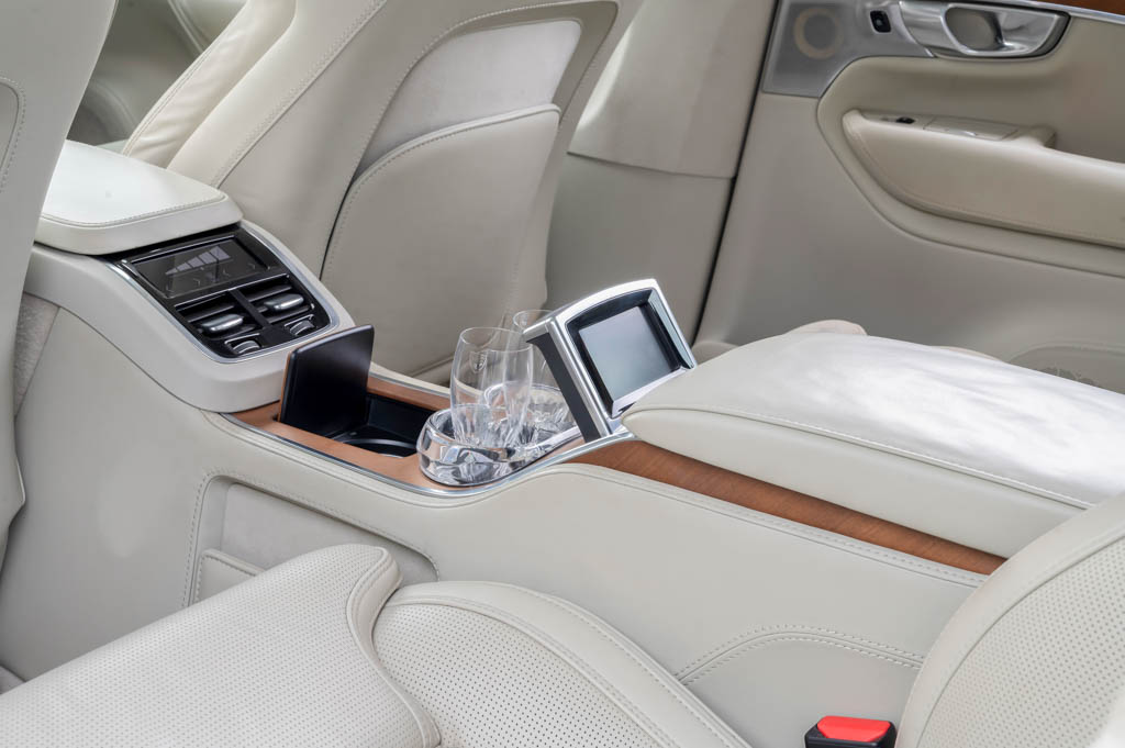 VOLVO XC90 T8 EXCELLENCE