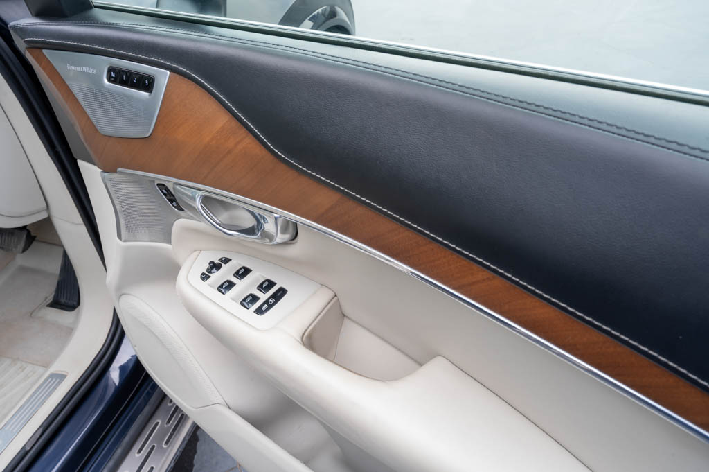 VOLVO XC90 T8 EXCELLENCE