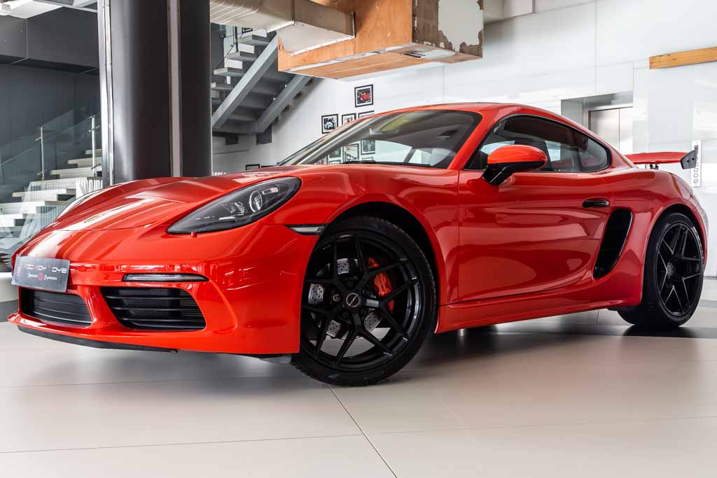 Porsche 718 Cayman